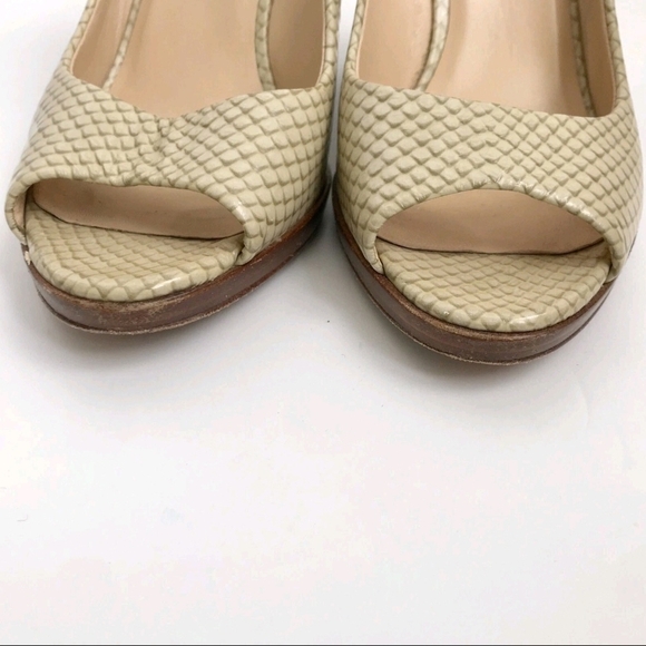 Cole Haan Beige Snake Skin Pattern Peep Toe Wedge Sandal Shoes Size 7B - Picture 8 of 12